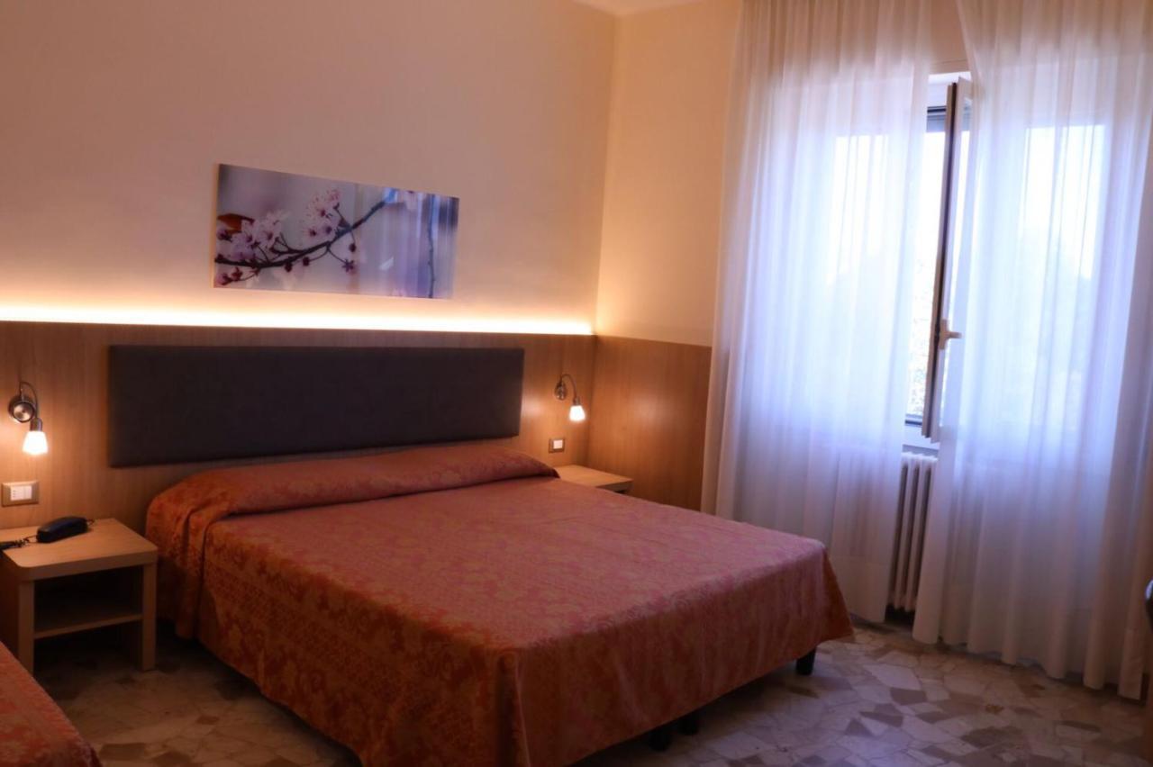 Dipendenza Aurora Apartment Pavia Exterior photo