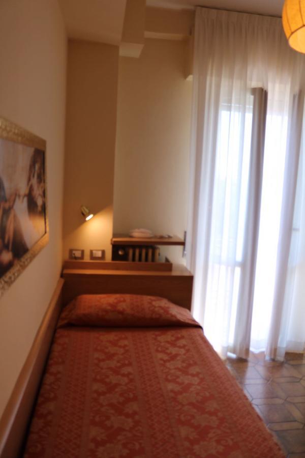 Dipendenza Aurora Apartment Pavia Exterior photo